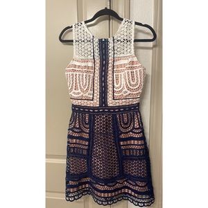 Adelyn Rae Beautiful Lace Dress size small